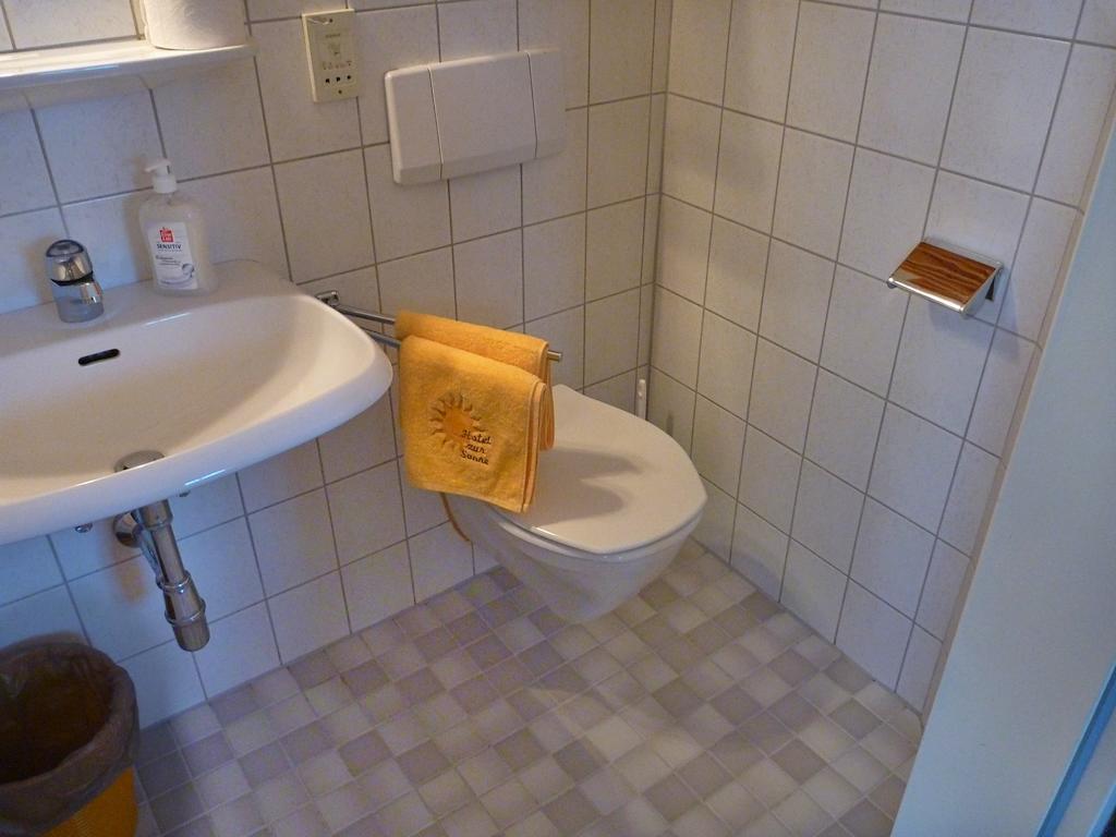 Hotel Zur Sonne Korneuburg Δωμάτιο φωτογραφία