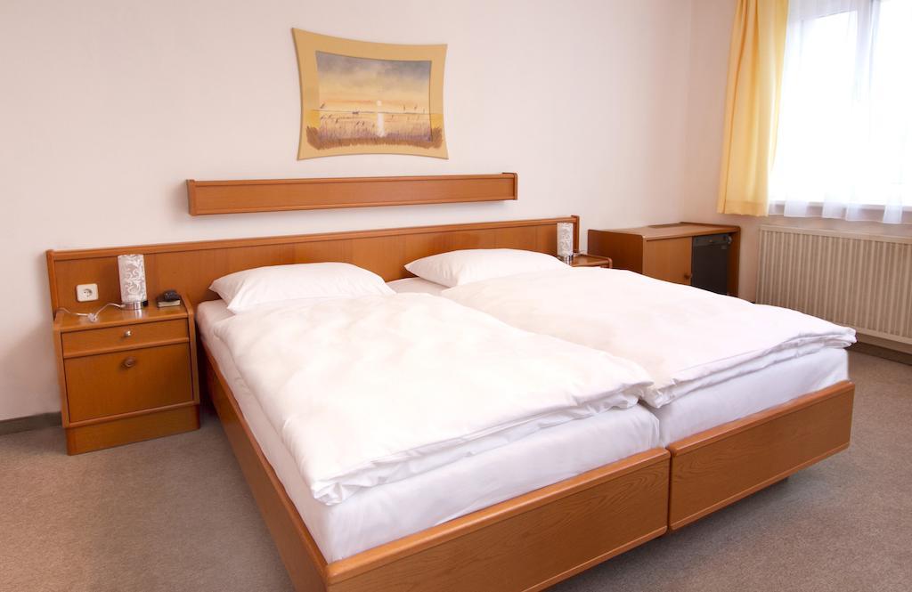 Hotel Zur Sonne Korneuburg Δωμάτιο φωτογραφία
