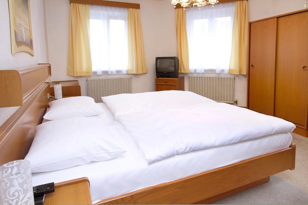 Hotel Zur Sonne Korneuburg Δωμάτιο φωτογραφία